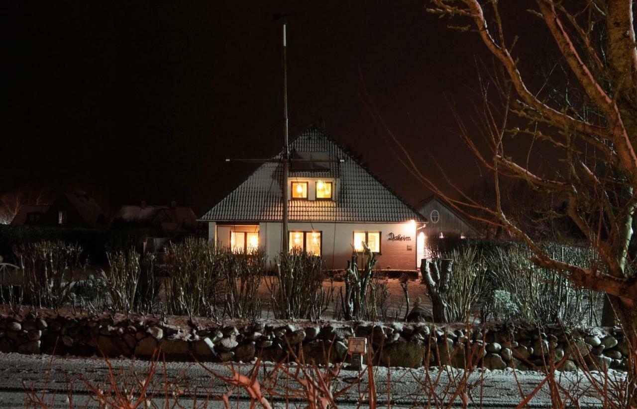 Апартаменты Haus Daheim Utersum Экстерьер фото